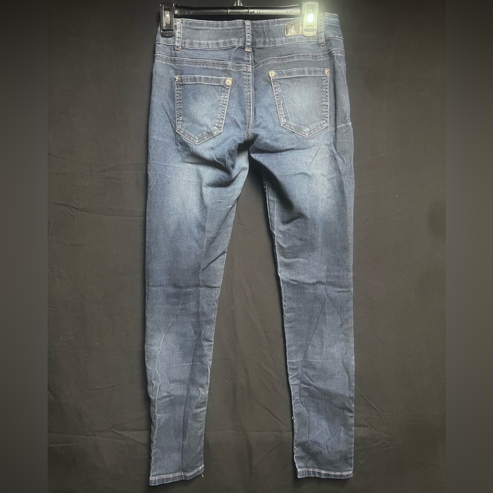 💙Jeans - Picture 3 of 3
